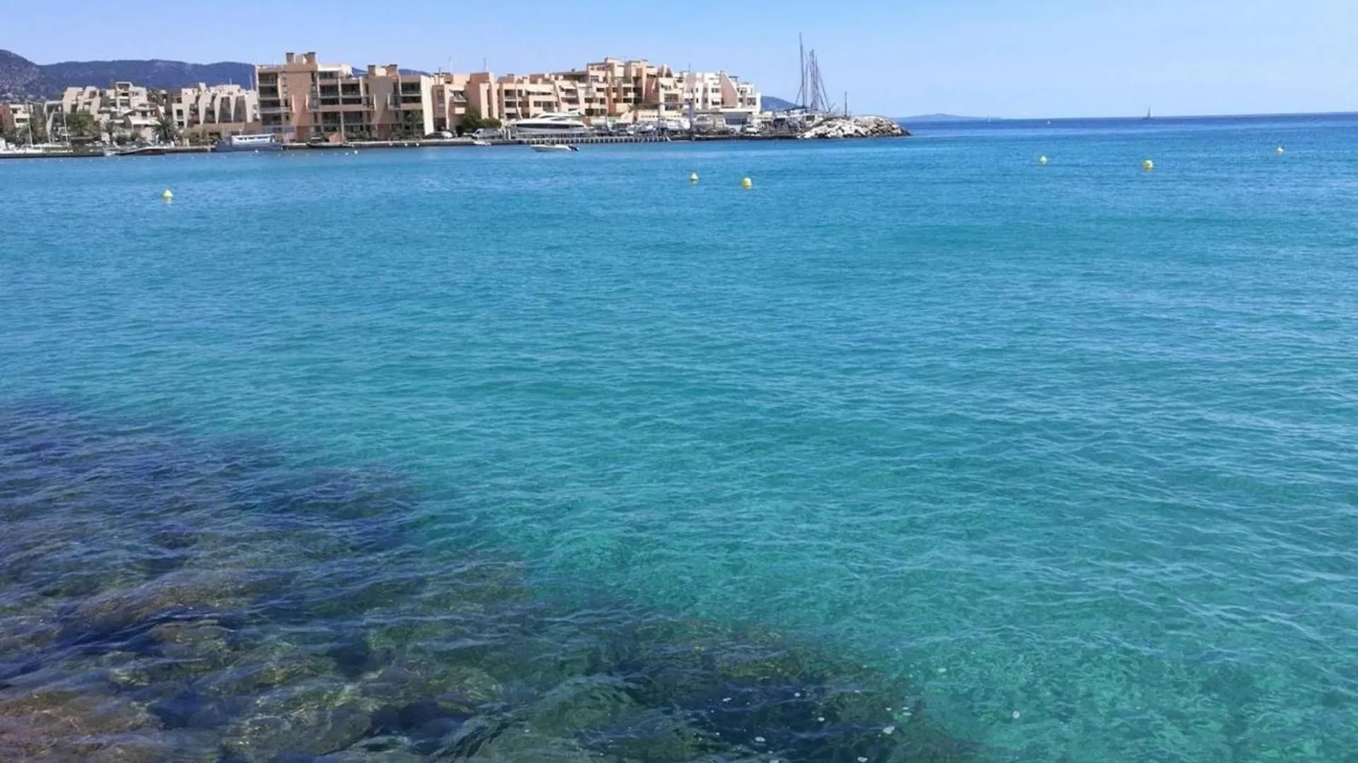 Appart. Moderne Au Calme - Bormes-Les-Mimosas - Wifi, Airconditioning, Parking - Fr-1-251-461